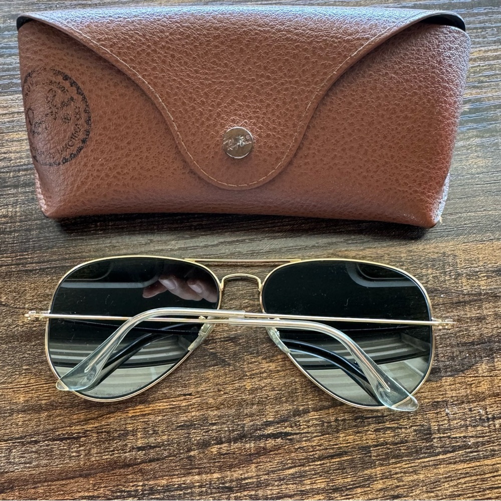 Ray-Ban Aviator Sunglasses - Picture 4 of 6